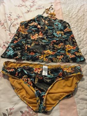 Time and true XL tropical Yellow Halter Top Tankini set with mesh Center Panel